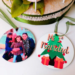 Adorno Navideño De Madera Con Foto A Todo Color y frase en cara posterior