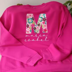Sudadera Fucsia Con Inicial Flor Alegre