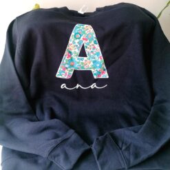 Sudadera Marino Con Inicial Flores Turquesa